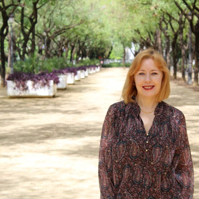 «La sonrisa es la llave que abre el corazón de todo el mundo», dice Anthony D'Angelo, pero recuerda: sonríe solo si tú quieres, y no porque te lo digan u ordenen los demás (Marguita)😘😊🌸
.
#sonrisa #nuevafotoperfil #voluntad #asertividad #Marguita #elección #primavera #Sevilla #escritopormarga
